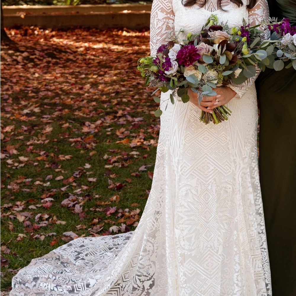 Sundial by Rue De Seine Off White Lace Bridal Gown